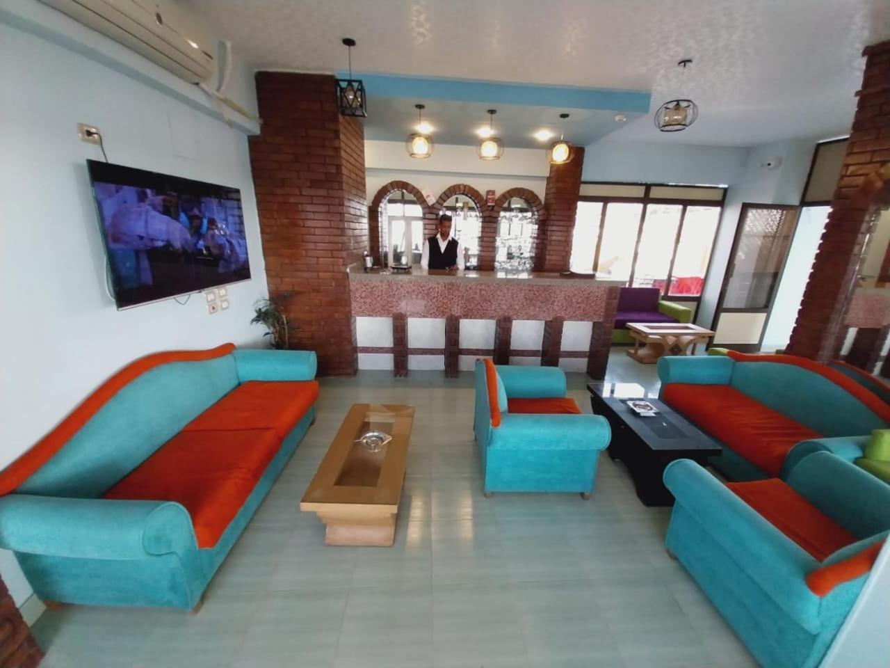 Merry Land Hotel & Roof Top Nile Restaurant Luxor Exterior photo