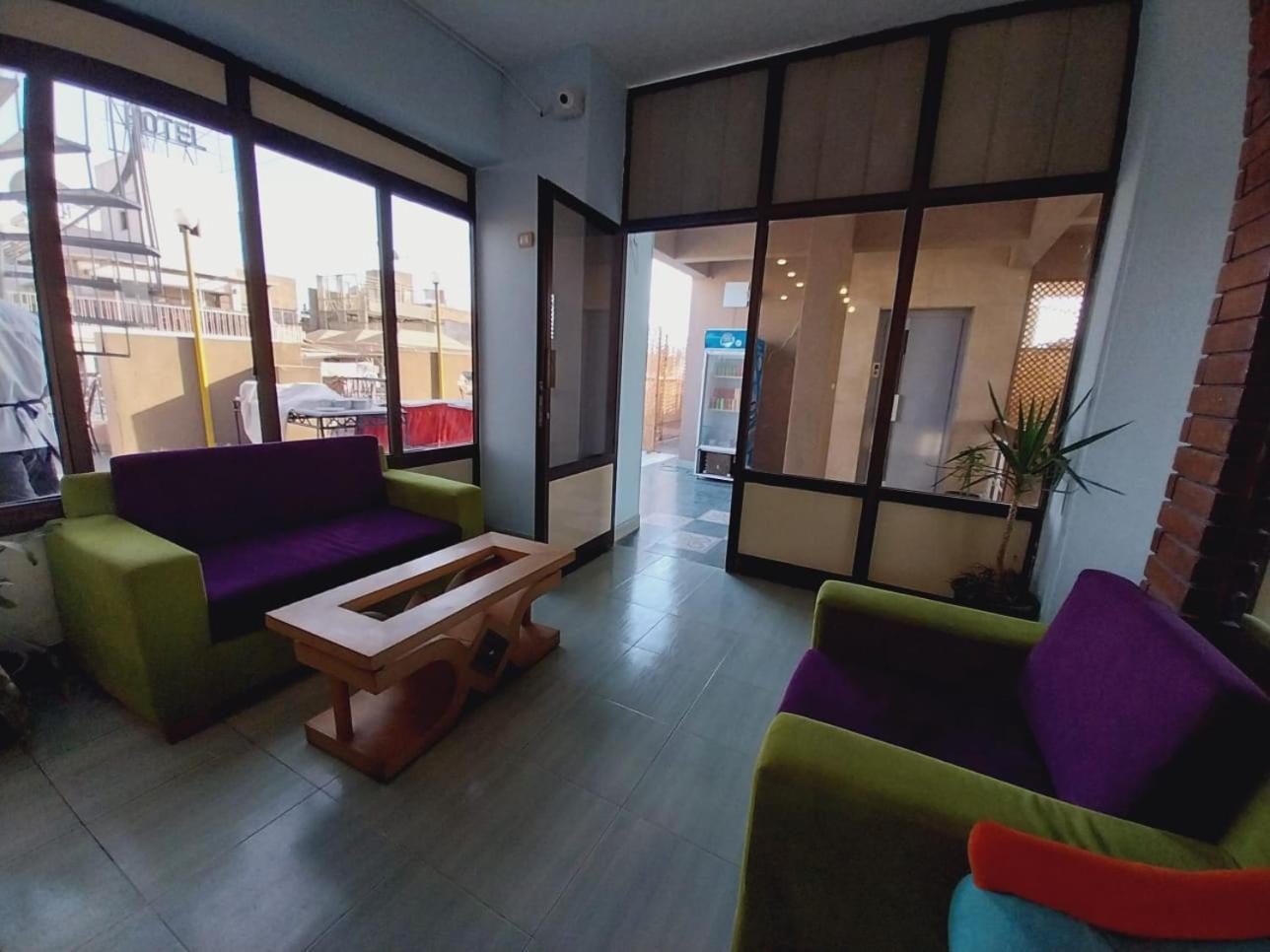 Merry Land Hotel & Roof Top Nile Restaurant Luxor Exterior photo
