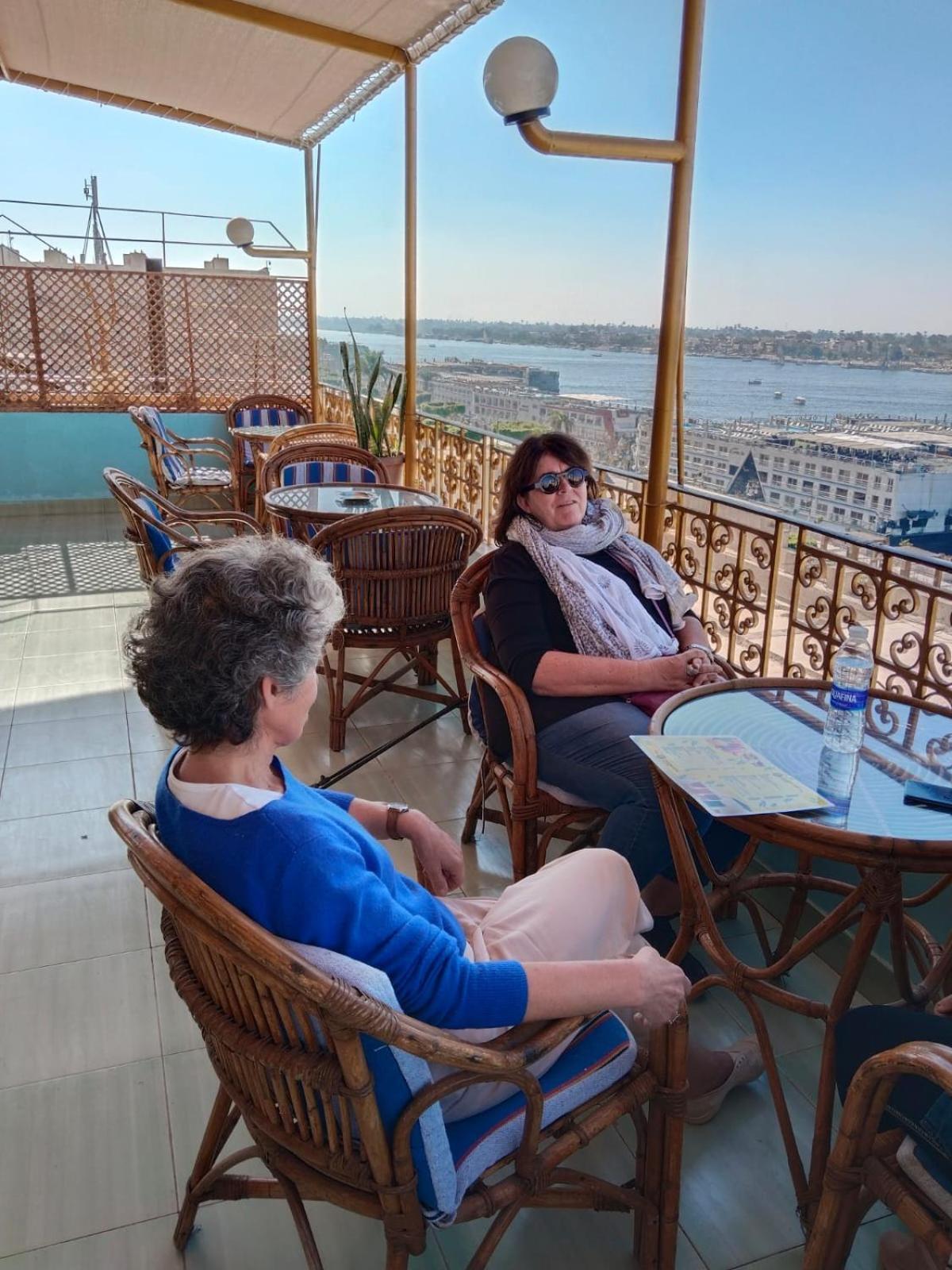Merry Land Hotel & Roof Top Nile Restaurant Luxor Exterior photo