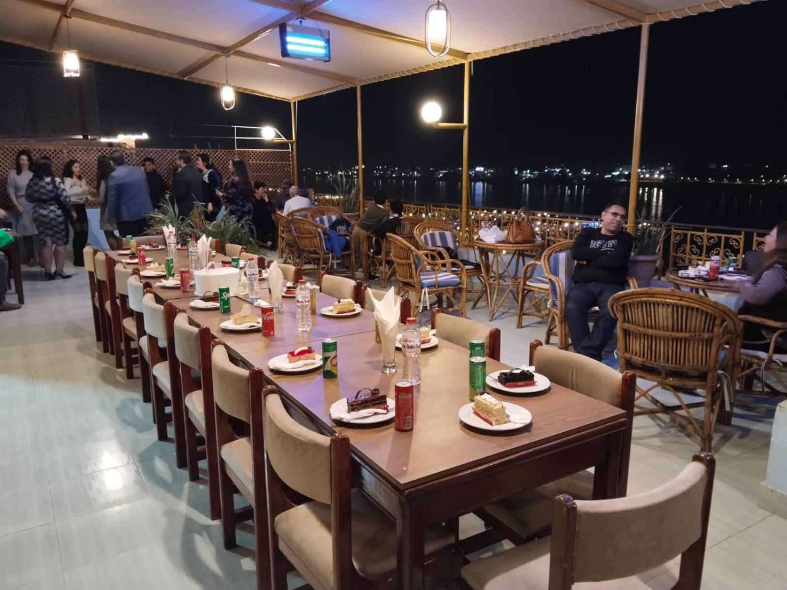 Merry Land Hotel & Roof Top Nile Restaurant Luxor Exterior photo