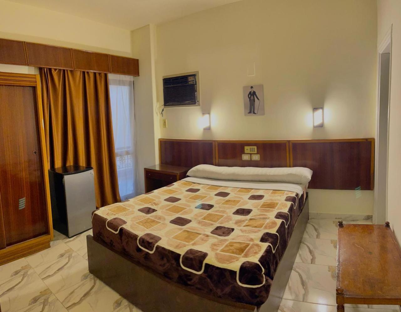 Merry Land Hotel & Roof Top Nile Restaurant Luxor Exterior photo